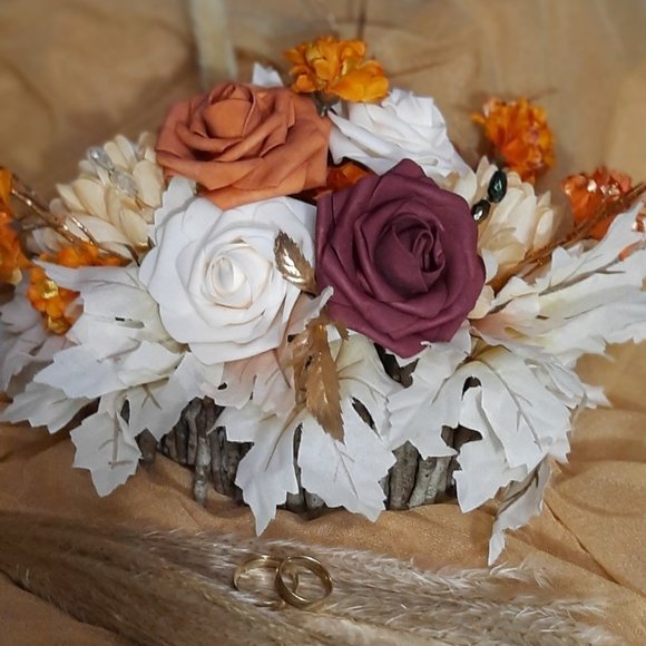 Lings Moments Centerpieces - Picture 4 of 15